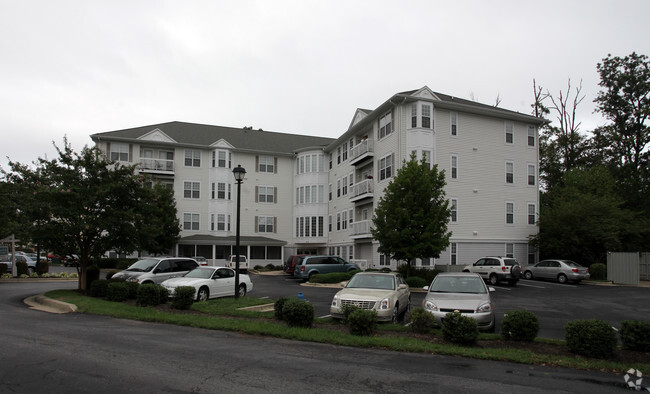 Primary Photo - Sea Side Court