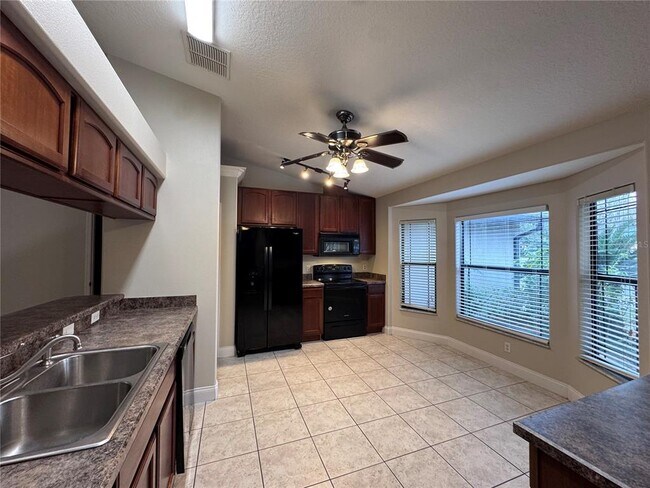 Building Photo - 4924 Raylene Way