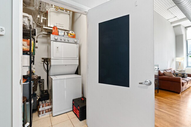 Building Photo - 2200 Arch St