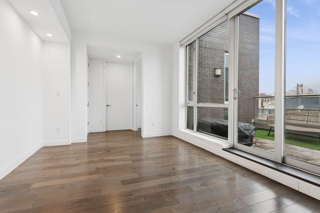 Building Photo - 11-35-35 45th Ave