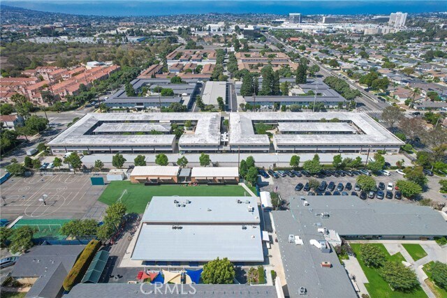 Building Photo - 2940 W Carson St