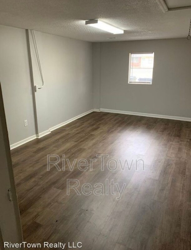 Building Photo - 1424 Ticonderoga Dr