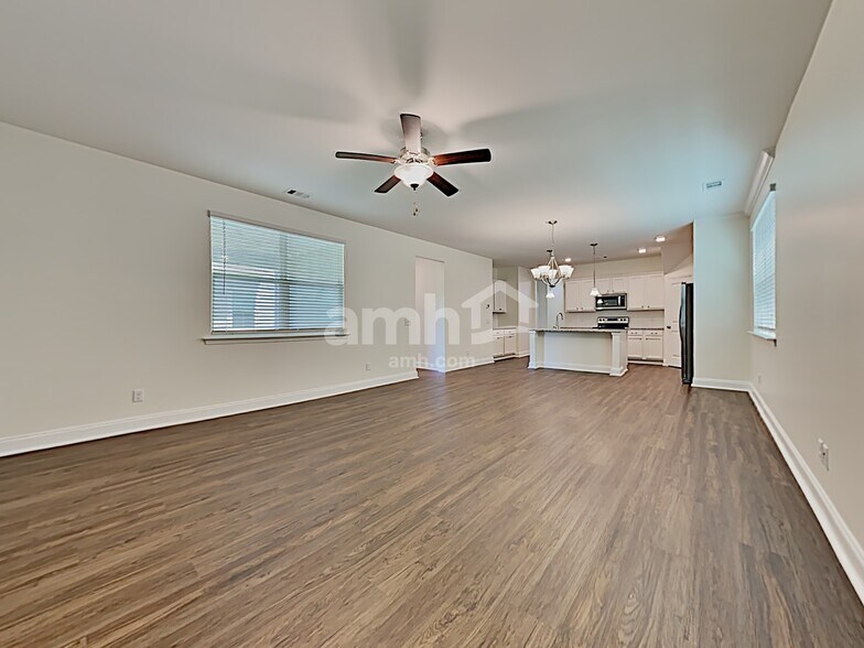 Building Photo - 24 Crabapple Cir