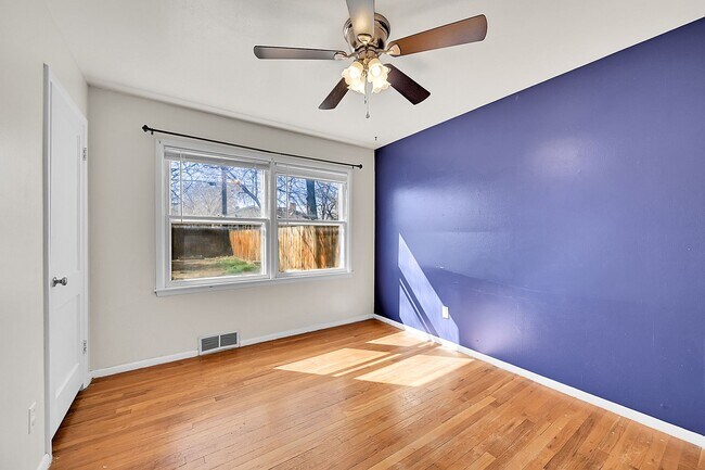 Building Photo - 2317 De Soto Rd