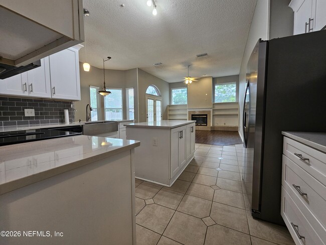 Building Photo - 8934 Elizabeth Falls Dr