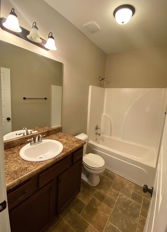 Building Photo - Home for rent in Maylene! Available to Vie...