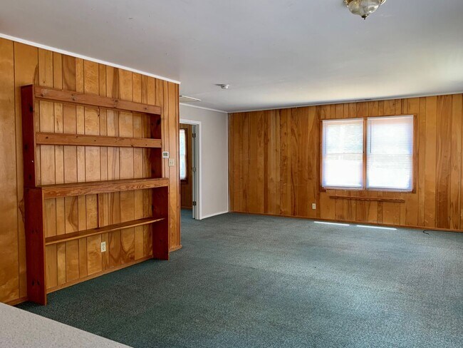 Building Photo - 608 Willard Pl