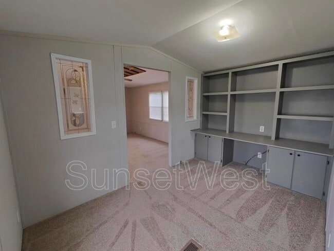 Building Photo - 4512 Rainbow Ln