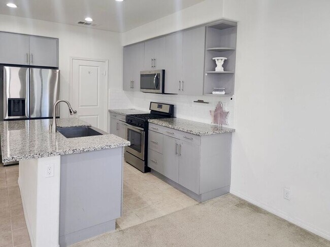 Building Photo - 2415 Tapestry Wy