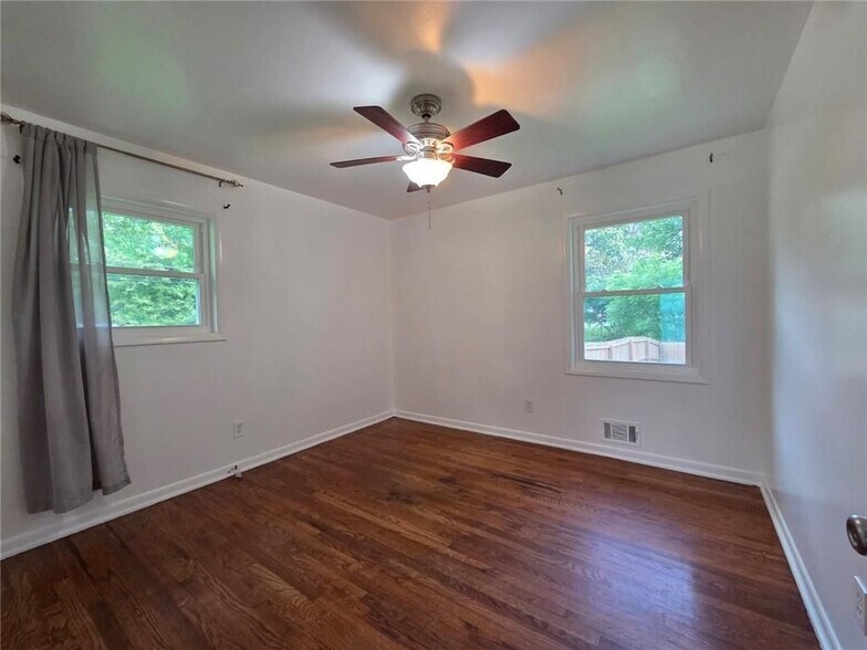 Building Photo - 762 Lancelot Dr