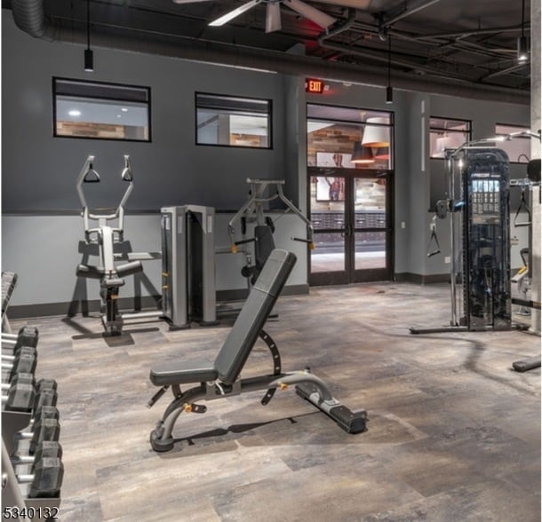 Building Photo - 100 Union St