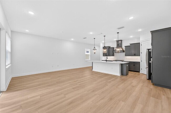 Building Photo - 15174 Field Daisy Dr