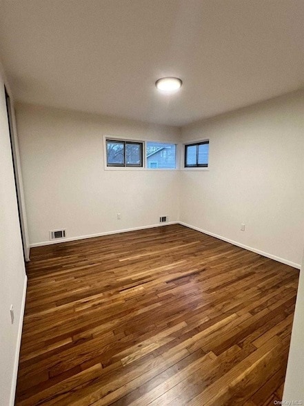 Building Photo - 5 Birch Ct