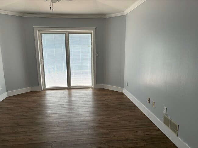 Building Photo - 1804 Cinnamon Dr