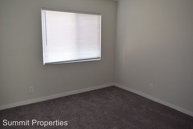 Building Photo - 3 br, 2 bath House - 1416 Manzanita Way