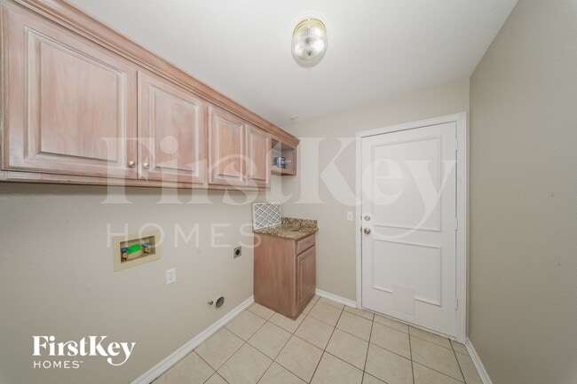 Building Photo - 15517 Arbuckle Heights