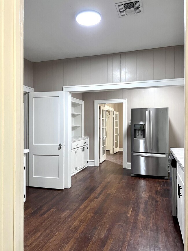 Building Photo - 2808 Morrow Ave