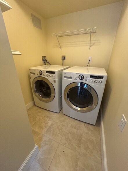 Building Photo - 23 Converse St