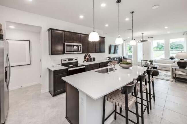 Building Photo - 6040 Praza Ln