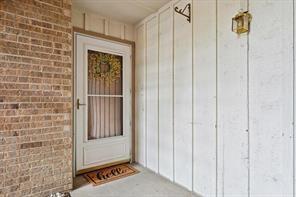 Building Photo - 15914 Club Crest Dr