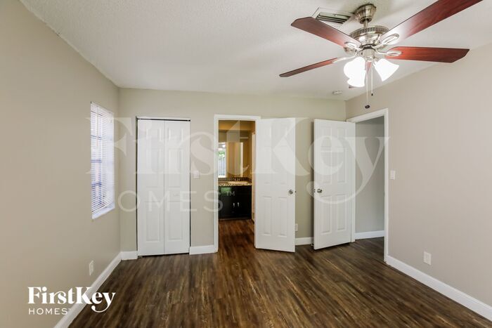 Building Photo - 9371 NW 35th Manor