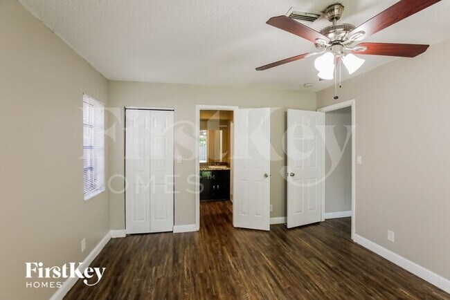 Building Photo - 9371 NW 35th Manor