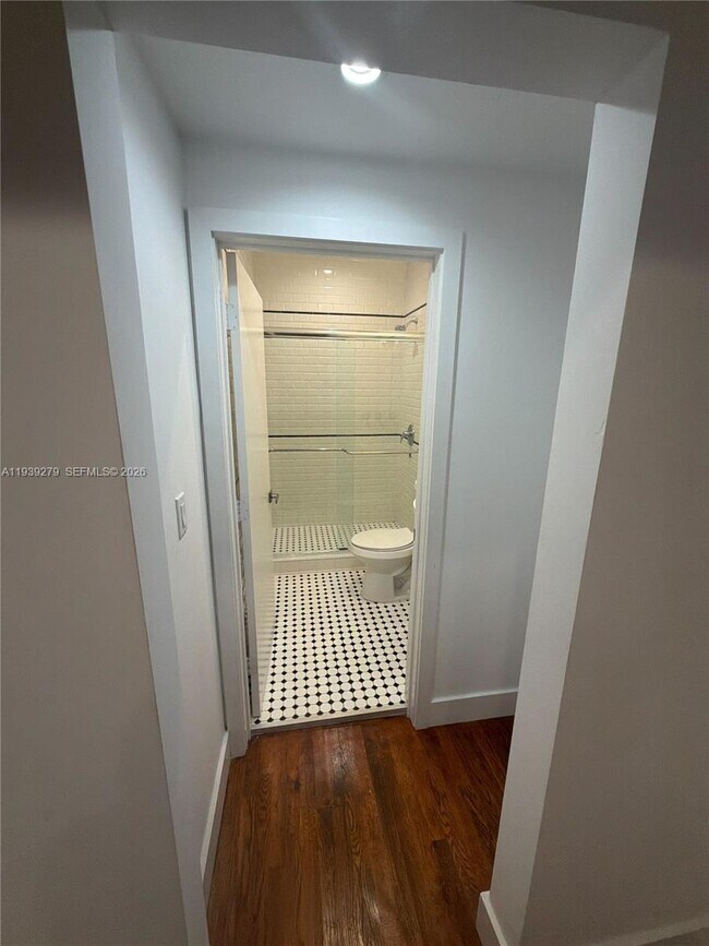 Building Photo - 3677 Poinciana Ave