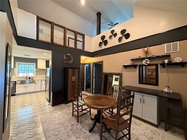 Building Photo - 2516 3rd Ave S