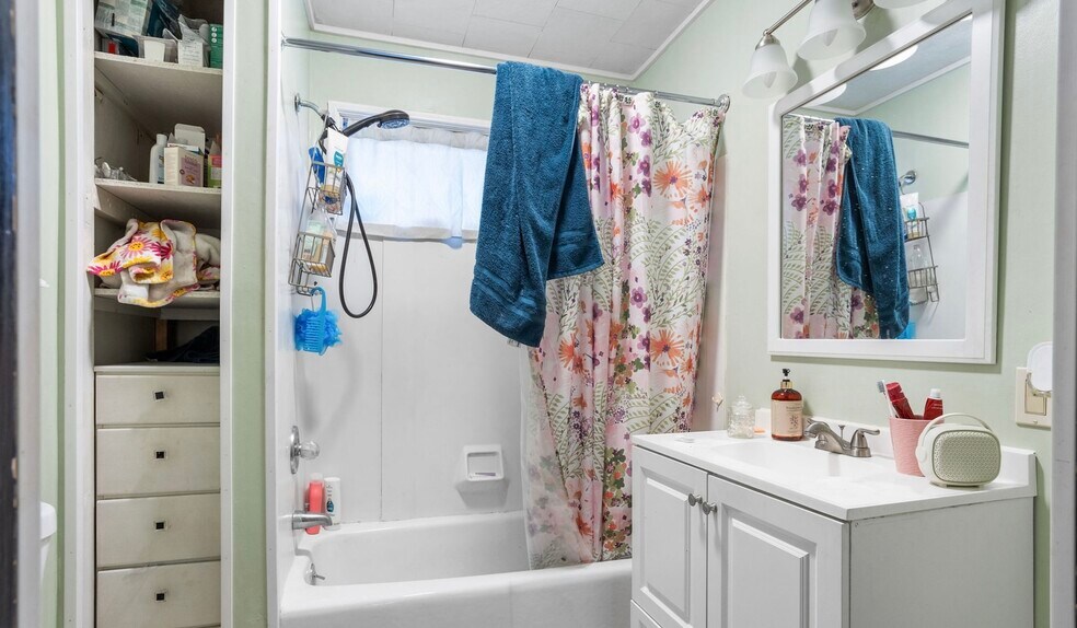 Building Photo - 14 Allison Ave