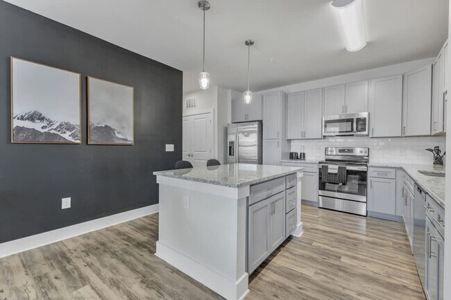 Building Photo - 514 Pleasant Dr