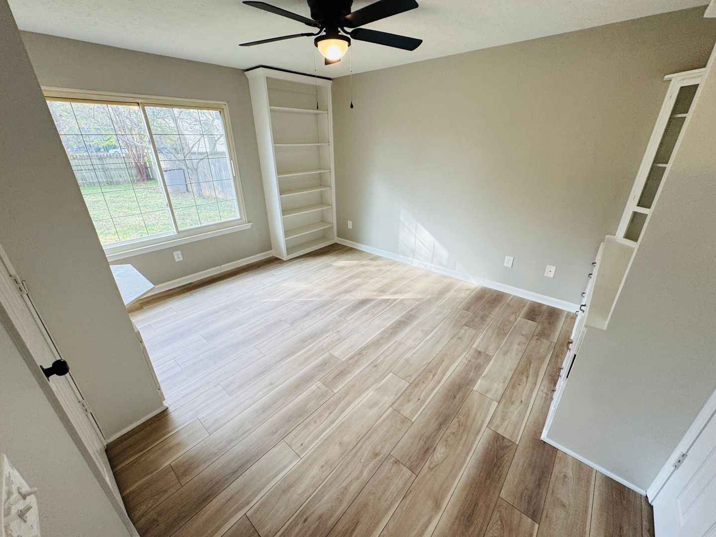 Building Photo - 4300 Brackenwood Dr