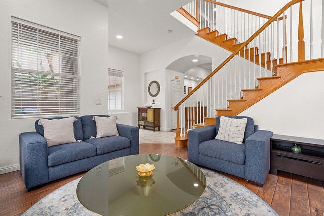 Building Photo - 7116 Torrey Mesa Ct