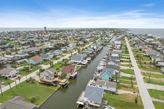 Building Photo - 21812 Frio Dr