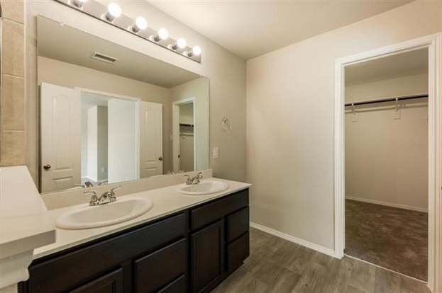 Building Photo - 3537 Brentwood Dr