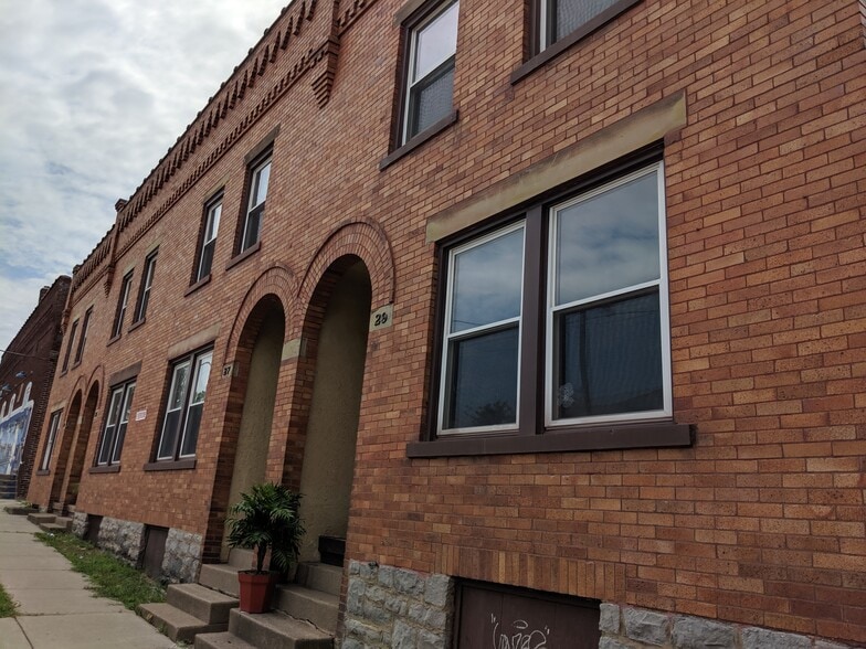 Building Photo - 27 W Blake Ave