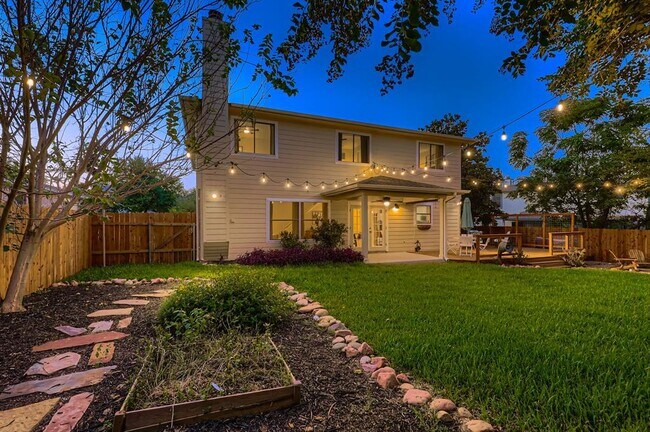 Building Photo - 312 Brentwood Dr