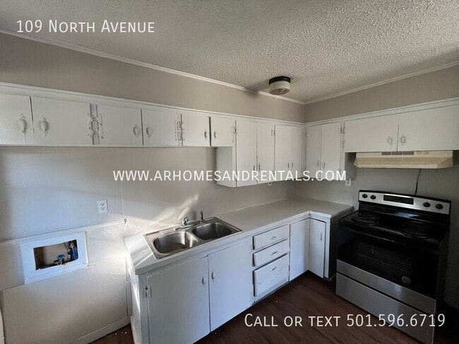 Building Photo - 109 North Ave