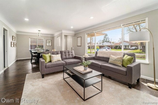 Building Photo - 5972 McMillan St