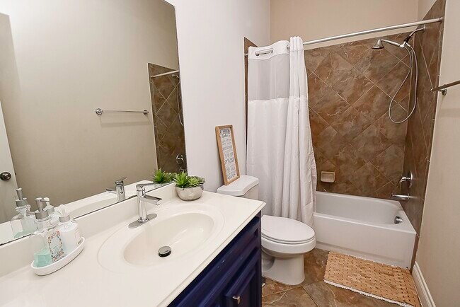 Building Photo - 6308 Silver Thistle Ln