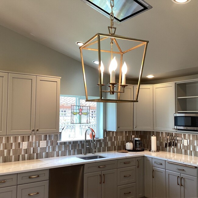 Building Photo - Charming Mukilteo Rambler in Fair Harbor