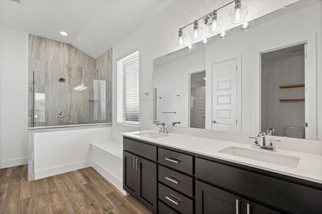 Building Photo - 9704 Boathouse Dr