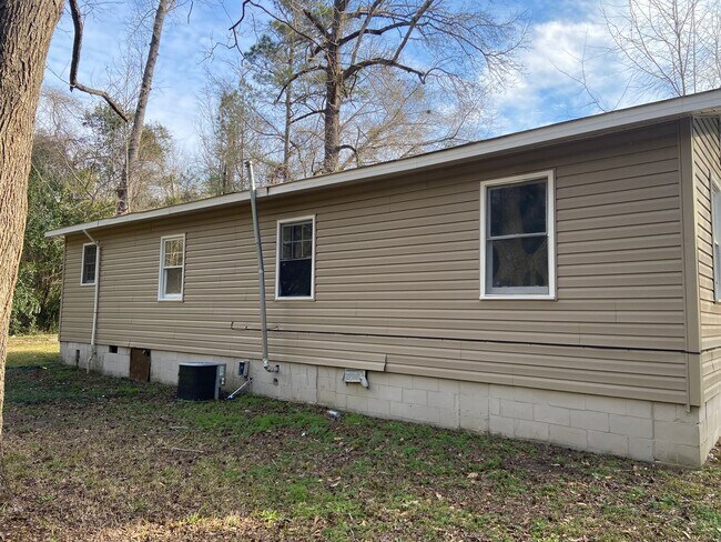 Building Photo - **ON HOLD**Nice East Columbus, GA 3 Bedroo...