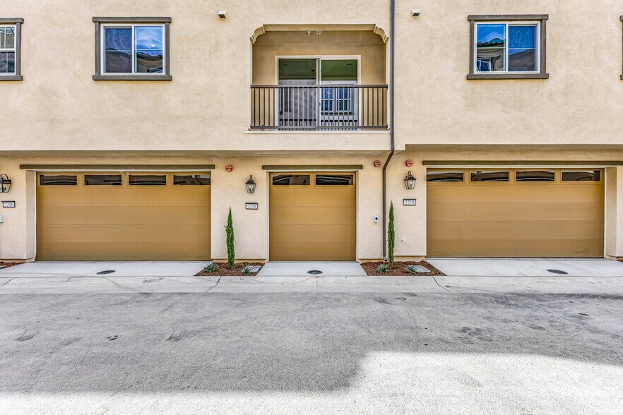 Building Photo - 2208 Mountain Laurel Rd