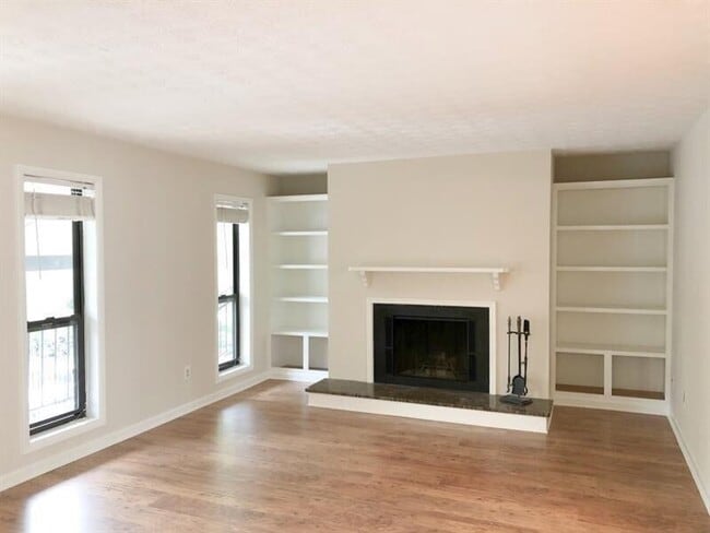 Building Photo - 606 Park Ridge Cir