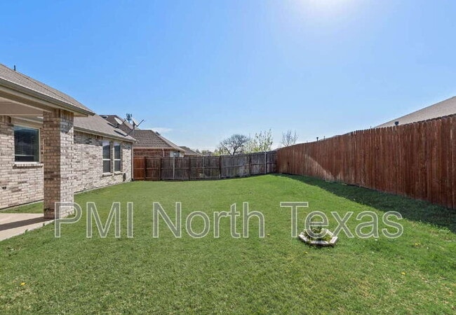 Building Photo - 1900 Spoonbill Dr