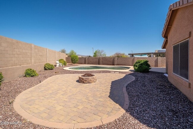 Building Photo - 25256 W Darrel Dr