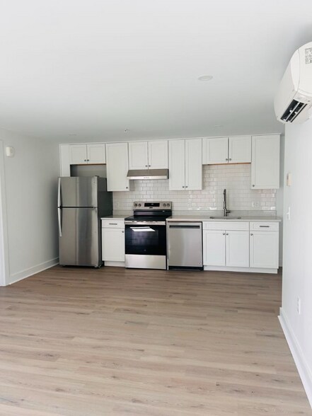 Building Photo - 169 Merrimack St