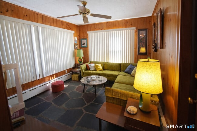 Building Photo - 30 Day Spring Ave