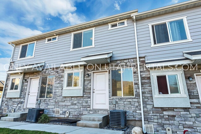 Building Photo - 78 N 300 W St