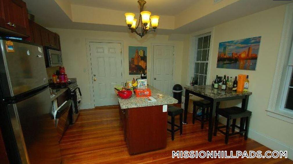 Building Photo - 107 Fisher Ave